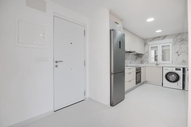 3 bedroom Apartment for sale in Playa de los Náufragos, Torrevieja - € 269,000 (Ref: 9403552)