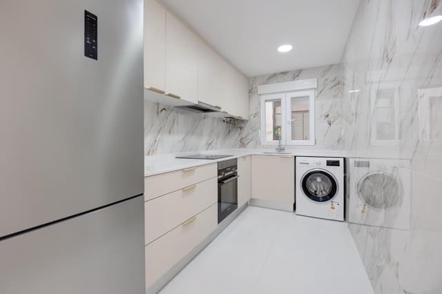 3 bedroom Apartment for sale in Playa de los Náufragos, Torrevieja - € 269,000 (Ref: 9403552)