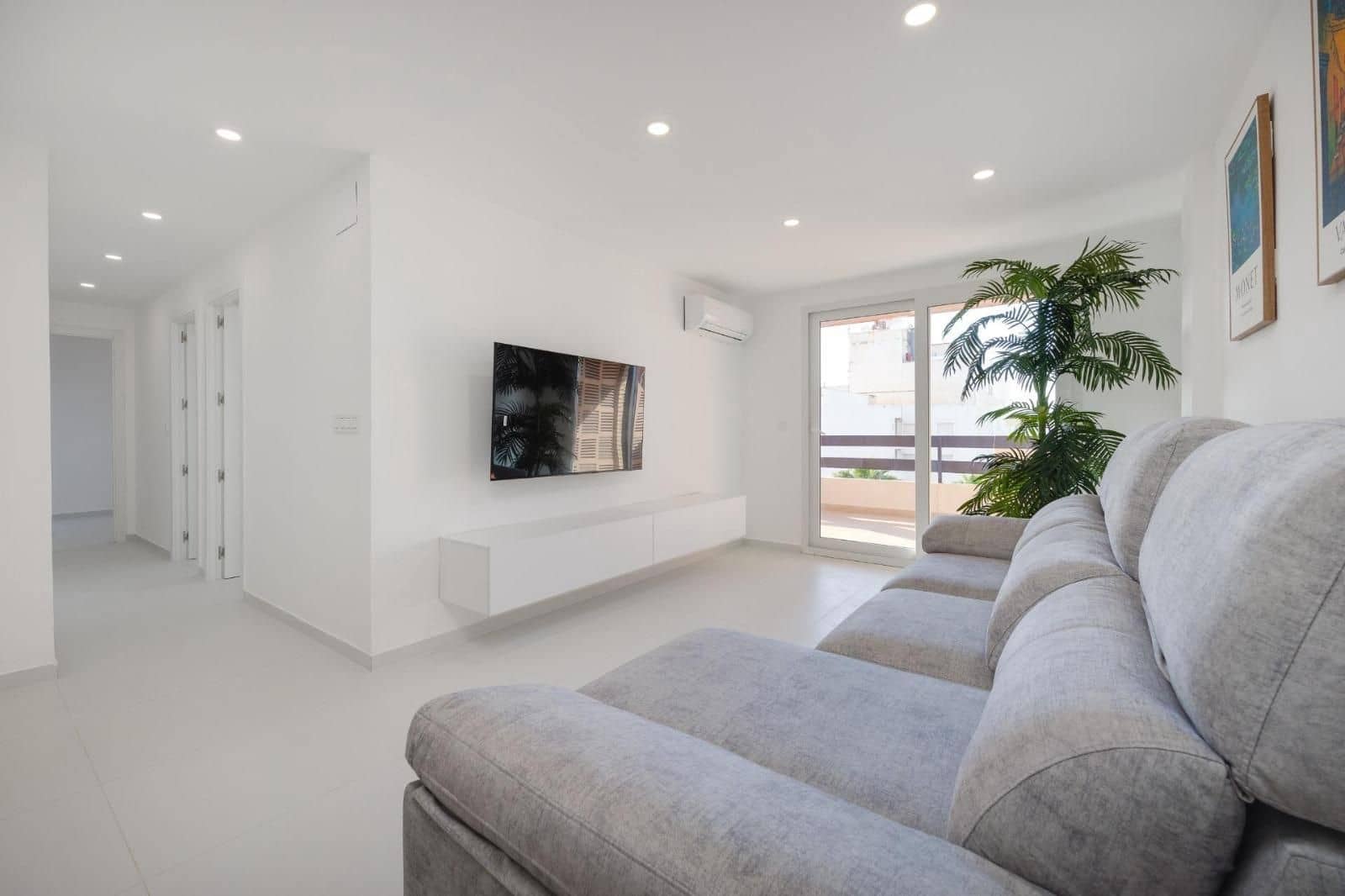 3 bedroom Apartment for sale in Torrevieja - € 269,000 (Ref: 9403552)