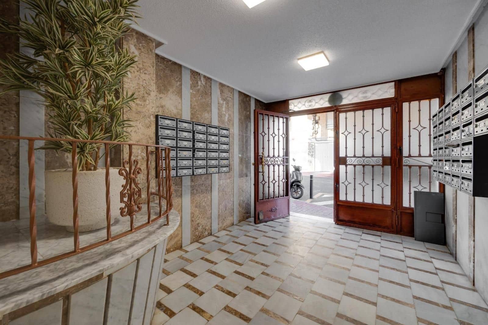 3 bedroom Apartment for sale in Torrevieja - € 269,000 (Ref: 9403552)