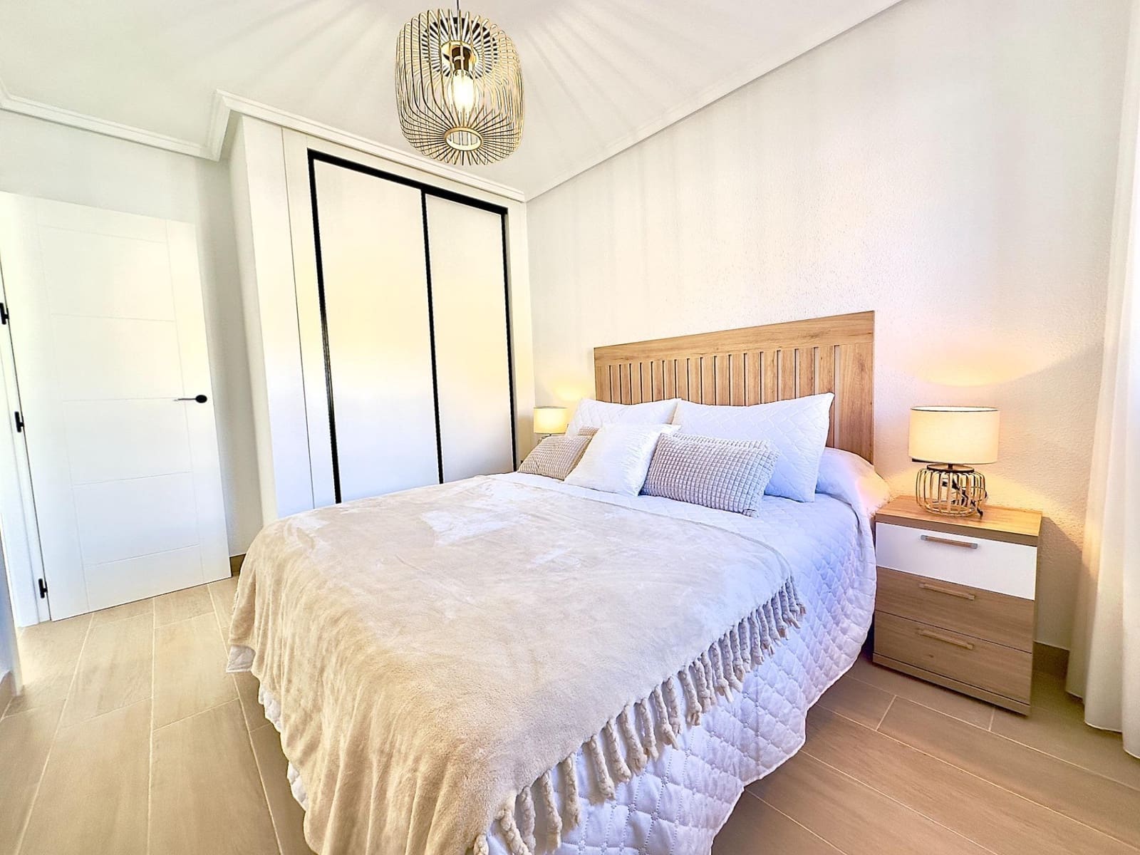 2 chambre Appartement à vendre à Torrevieja avec piscine - 359 900 € (Ref: 9437578)