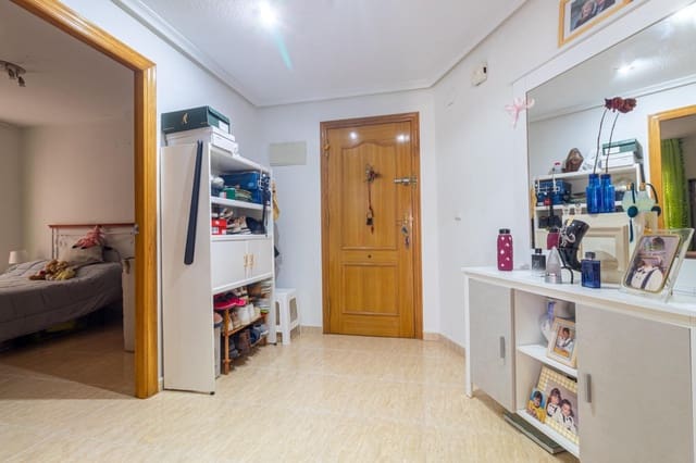 3 makuuhuone Huoneisto myytävänä paikassa Centro, Torrevieja mukana uima-altaan - 250 000 € (Ref: 9437584)