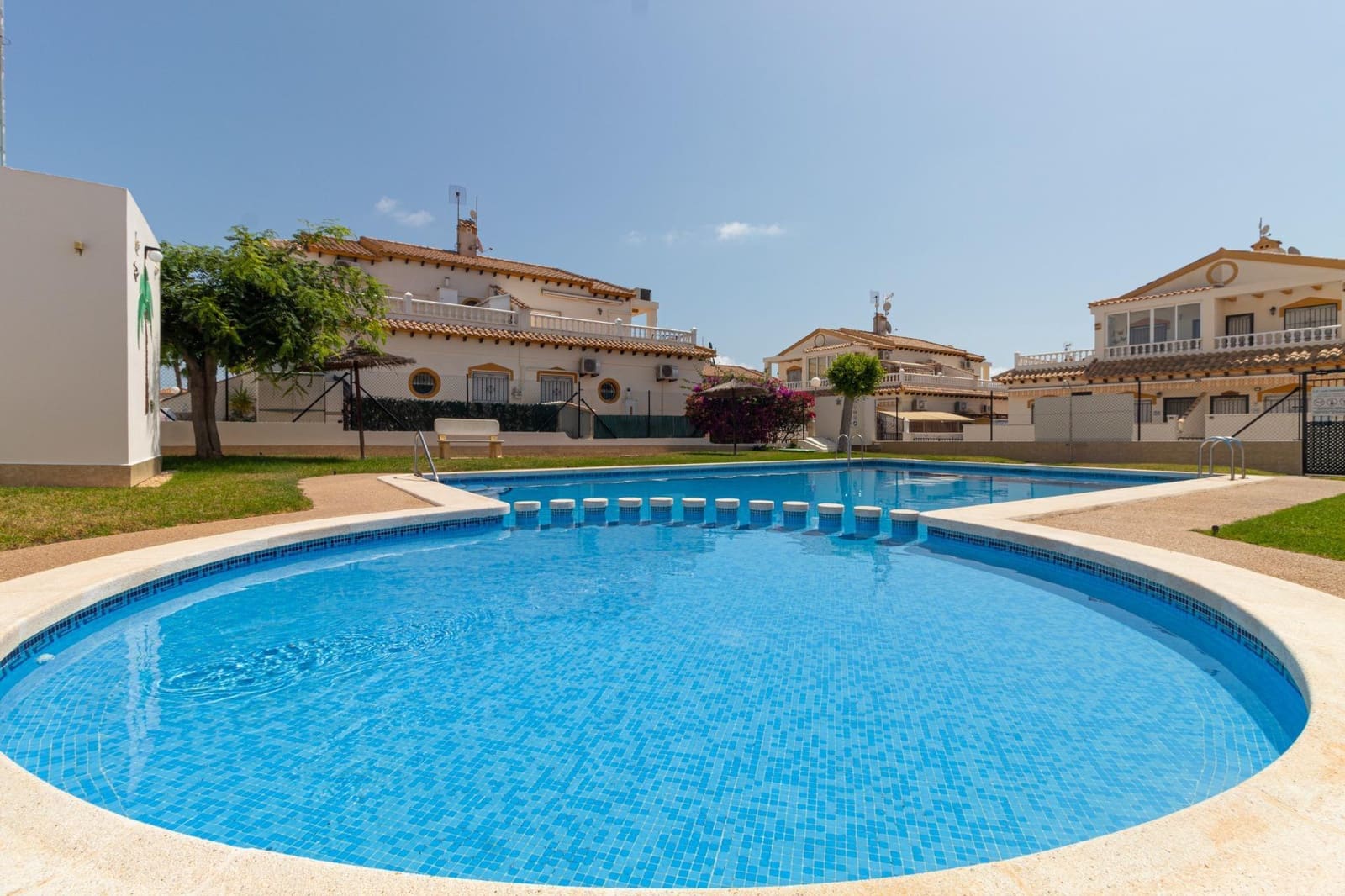 Casa de 3 habitaciones en Orihuela Costa en venta con piscina - 288.000 € (Ref: 9438131)