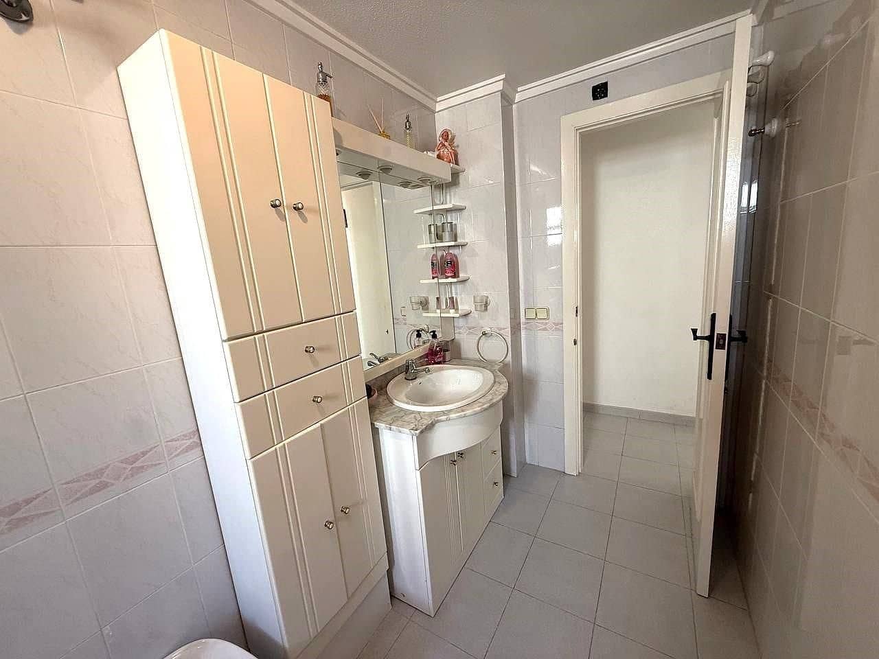 2 soverom Leilighet til salgs i Torrevieja med svømmebasseng - € 134 000 (Ref: 9509144)