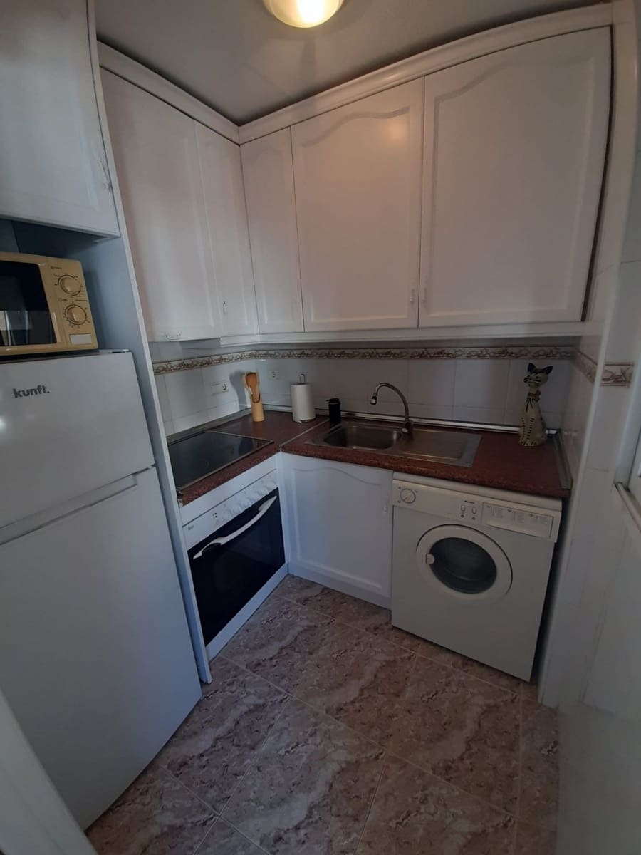 2 soverom Leilighet til salgs i Torrevieja - € 130 000 (Ref: 9509147)