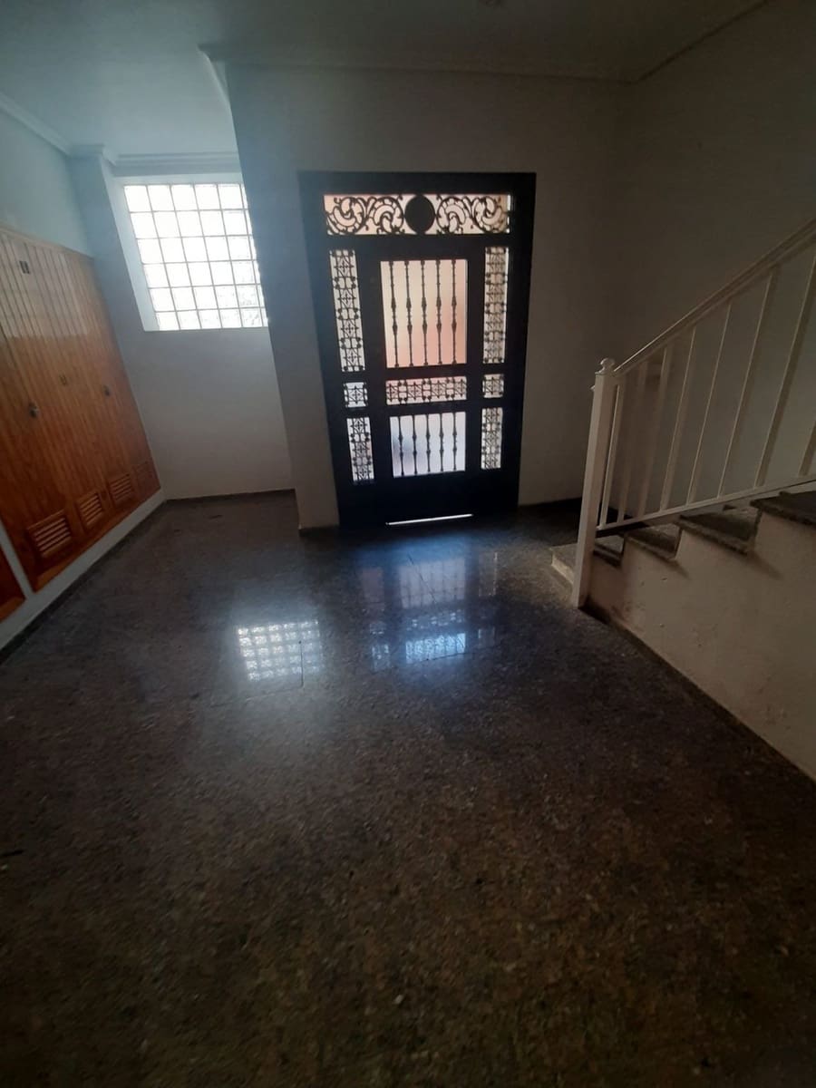 2 soverom Leilighet til salgs i Torrevieja - € 130 000 (Ref: 9509147)