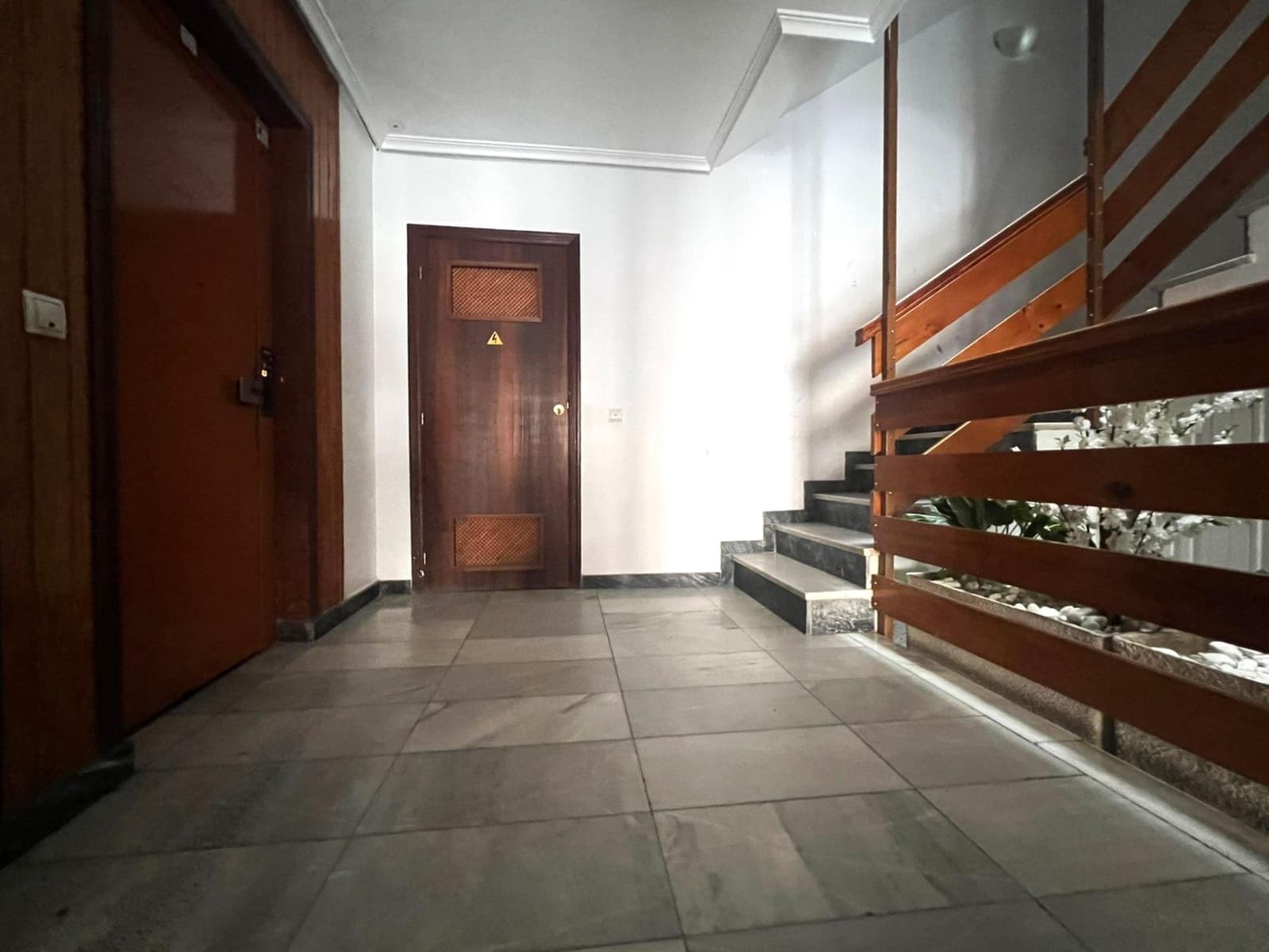 Apartment for sale in Torrevieja with pool - € 75,000 (Ref: 9519168)