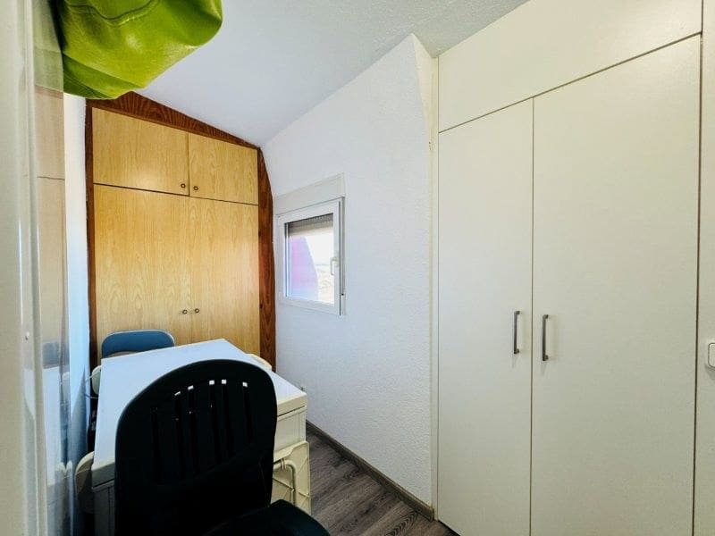 3 sovrum Takvåning till salu i Guardamar del Segura med pool - 470 000 € (Ref: 9690986)