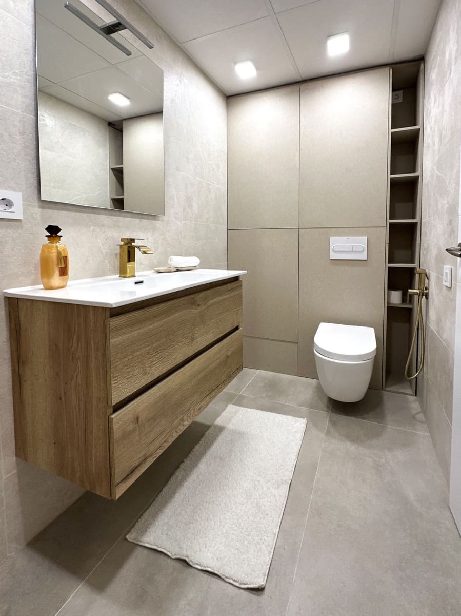 Apartamento de 2 habitaciones en Torrevieja en venta - 268.000 € (Ref: 9691045)