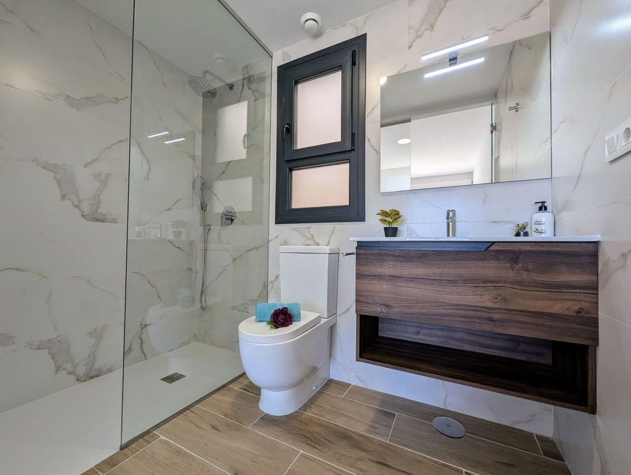 2 chambre Penthouse à vendre à Filipinas - 310 000 € (Ref: 9691059)