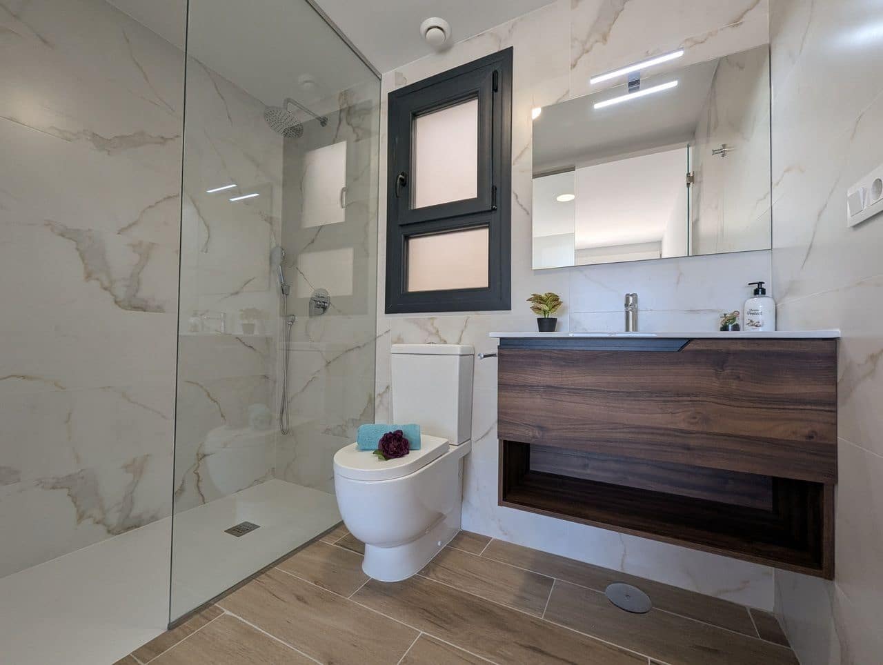 2 chambre Penthouse à vendre à Filipinas - 310 000 € (Ref: 9691059)