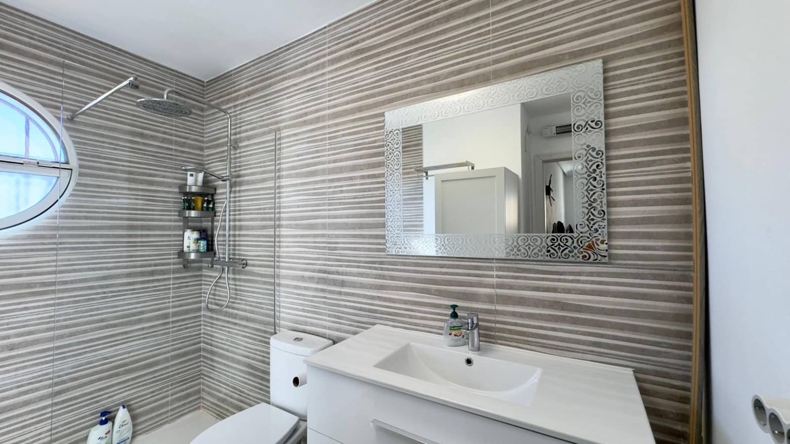 2 makuuhuone Huvila myytävänä paikassa Orihuela Costa mukana uima-altaan - 279 900 € (Ref: 9691068)