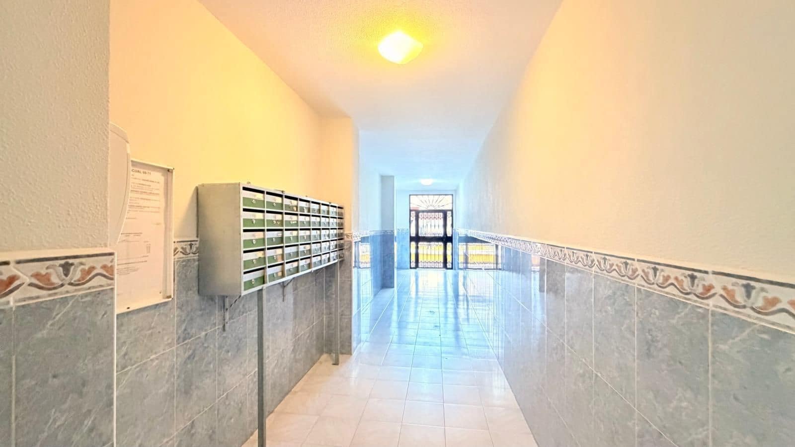 1 Zimmer Apartment zu verkaufen in Torrevieja - 99.900 € (Ref: 9691093)