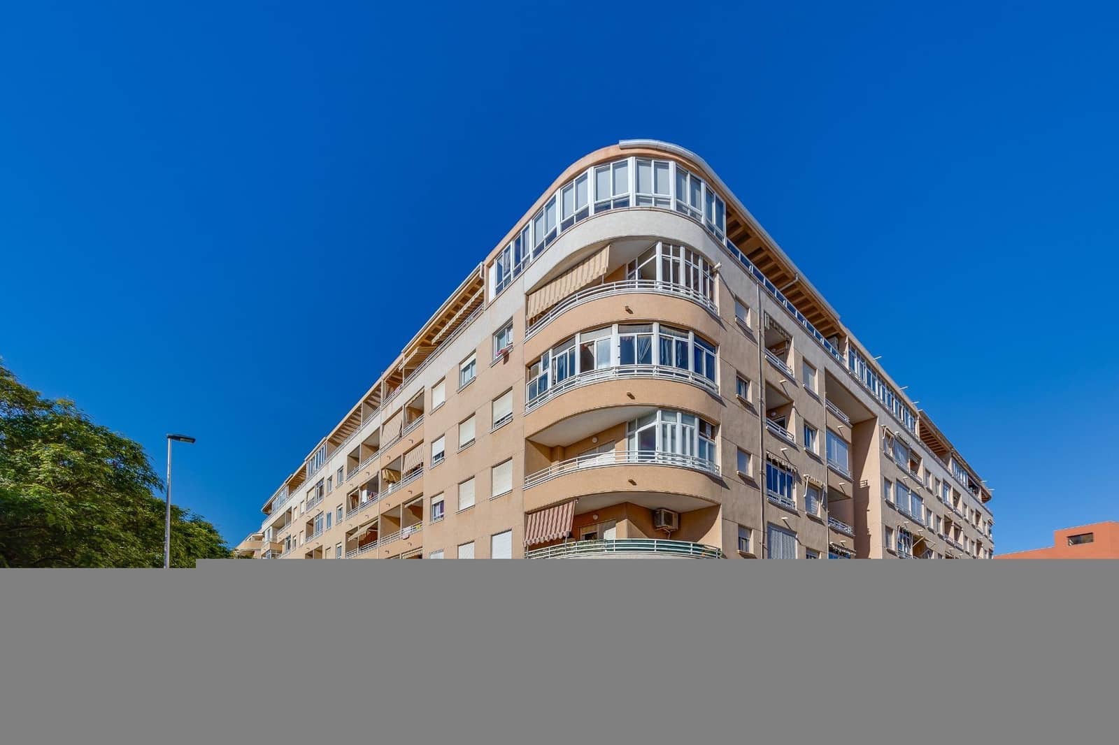 2 sypialnia Apartament na sprzedaż w Torrevieja z basenem - 129 900 € (Ref: 9691097)