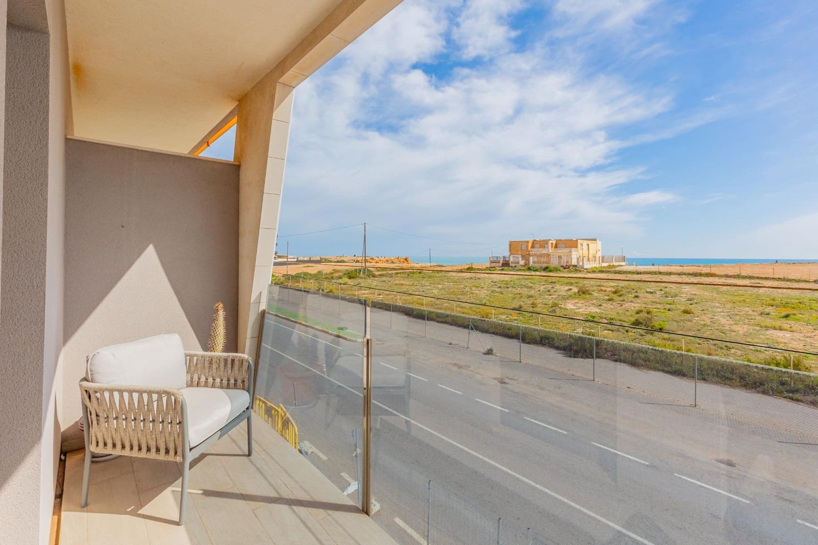 3 sypialnia Apartament na sprzedaż w Torrevieja z basenem garażem - 299 000 € (Ref: 9696267)