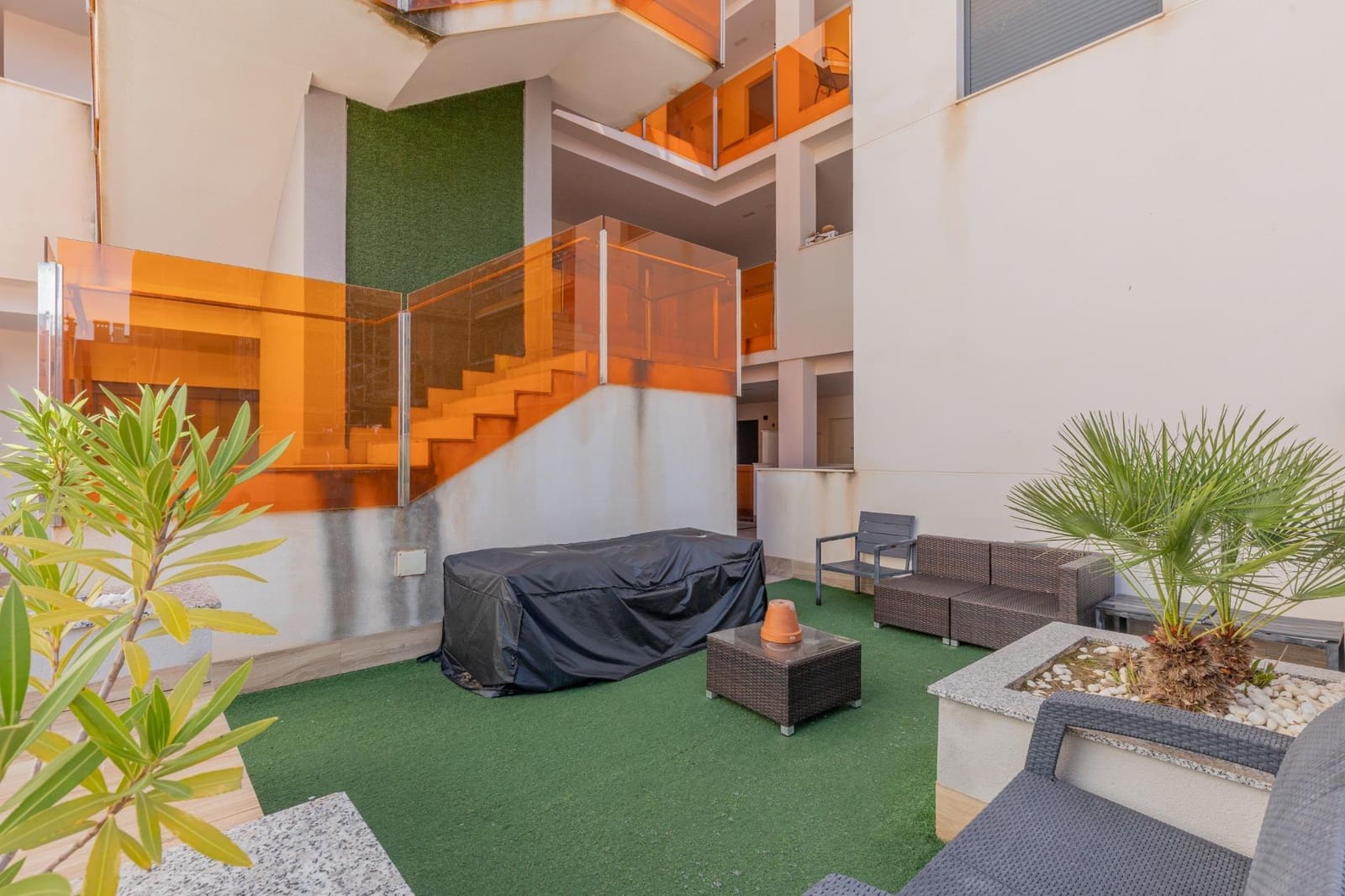 3 sypialnia Apartament na sprzedaż w Torrevieja z basenem garażem - 299 000 € (Ref: 9696267)