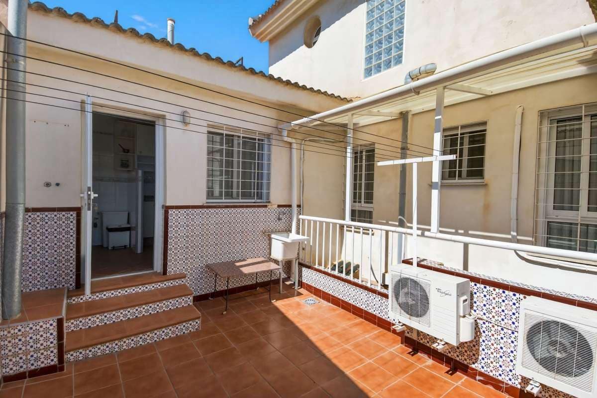 5 sovrum Villa till salu i Lo Pagan med garage - 299 990 € (Ref: 9698927)