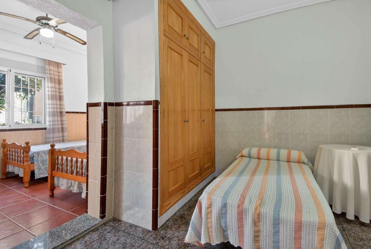 5 sovrum Villa till salu i Lo Pagan med garage - 299 990 € (Ref: 9698927)