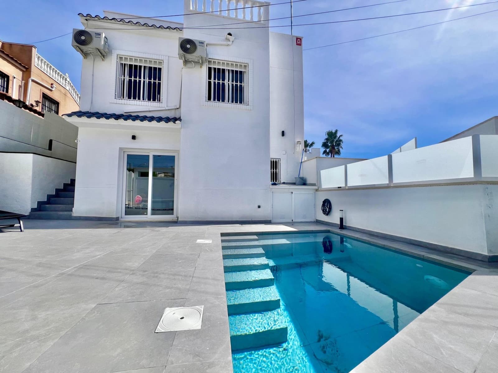 5 soveværelse Villa til salg i Filipinas med swimmingpool - € 459.000 (Ref: 9698928)