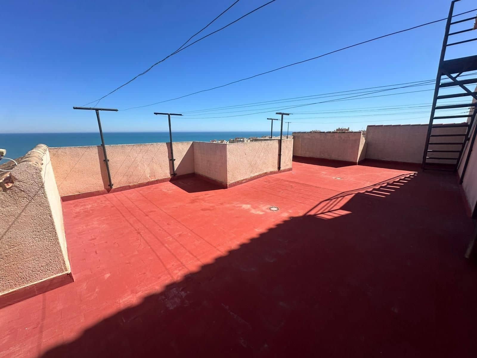 Ático de 1 habitación en Torrevieja en venta con piscina garaje - 149.000 € (Ref: 9702094)