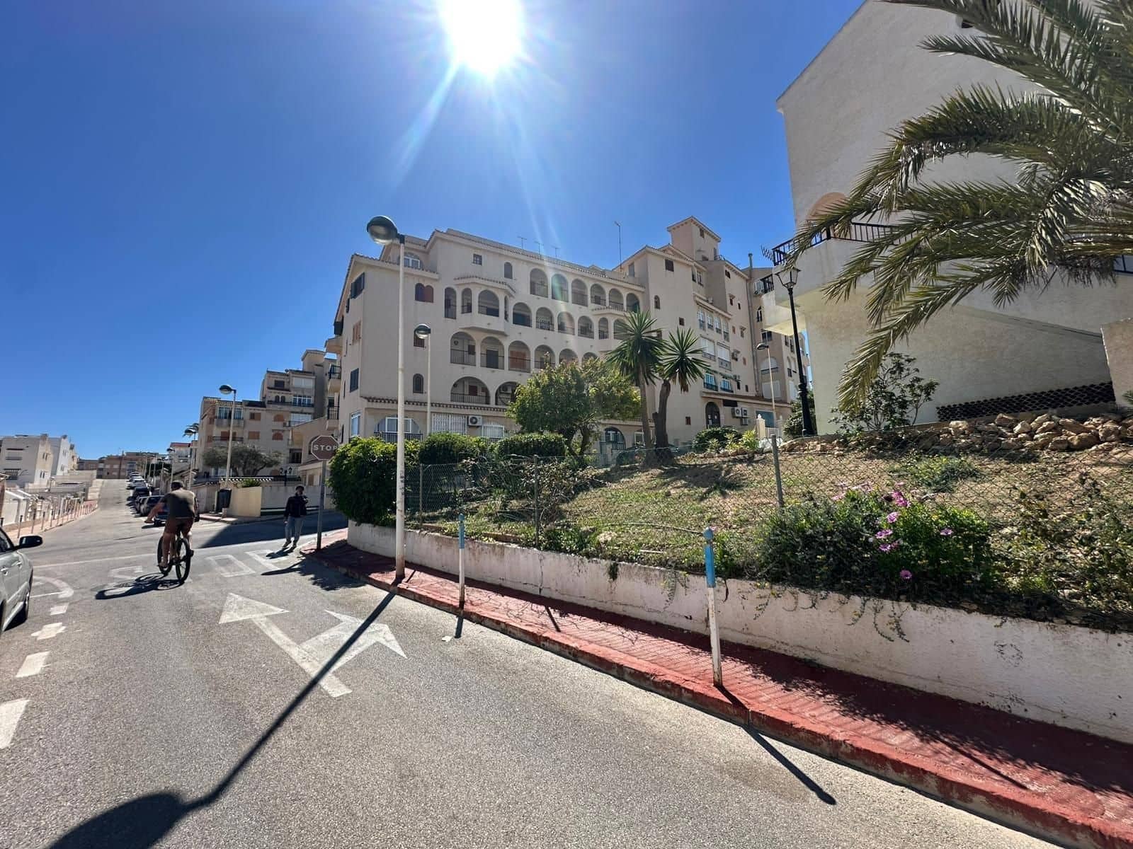 Ático de 1 habitación en Torrevieja en venta con piscina garaje - 149.000 € (Ref: 9702094)