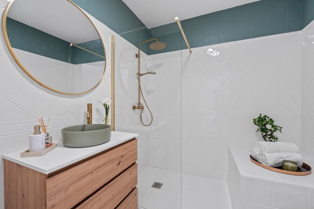 2 bedroom Townhouse for sale in Alicante / Alacant city - € 205,000 (Ref: 9704970)