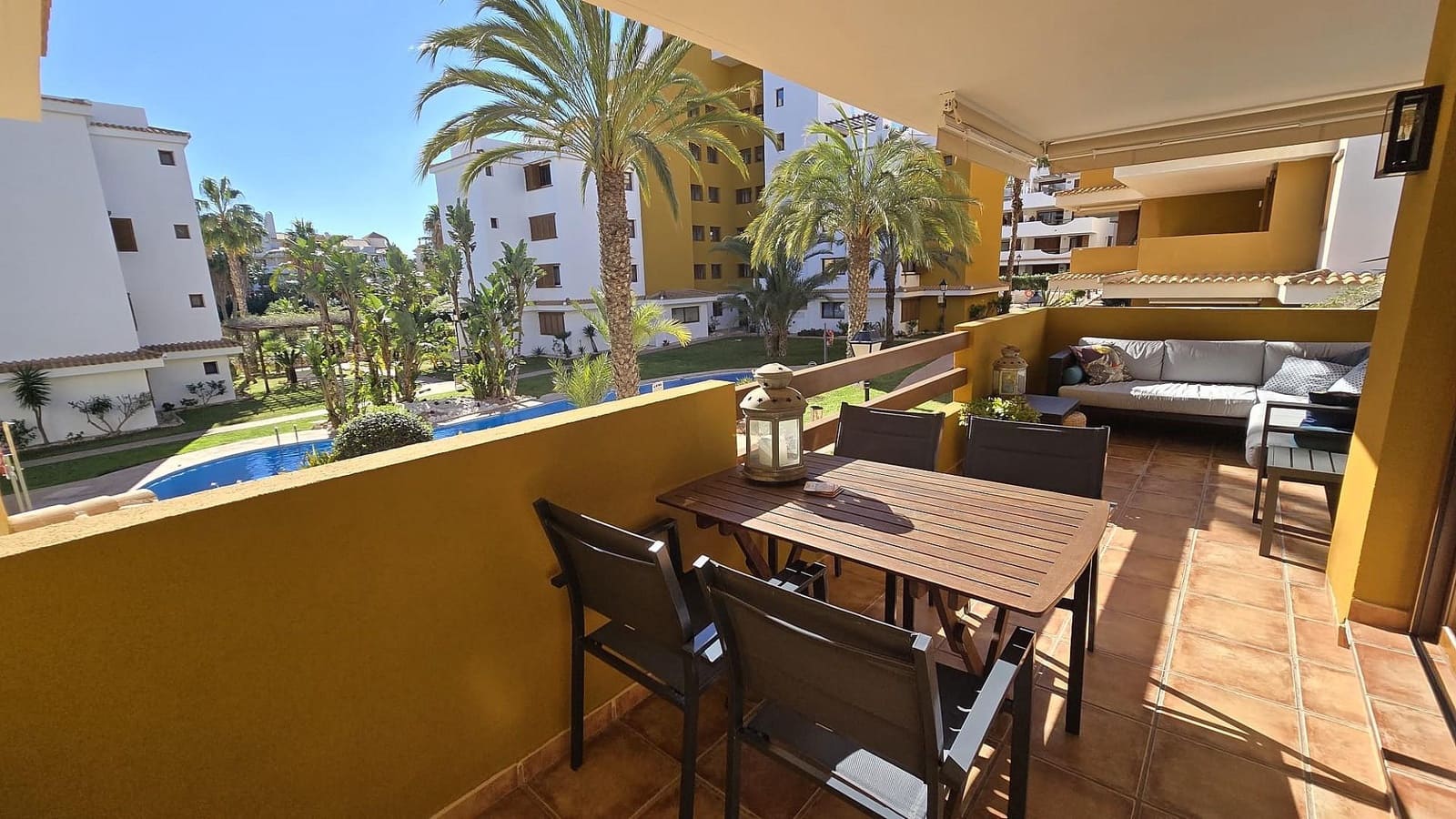 2 bedroom Apartment for sale in Punta Prima with garage - € 279,000 (Ref: 9715082)