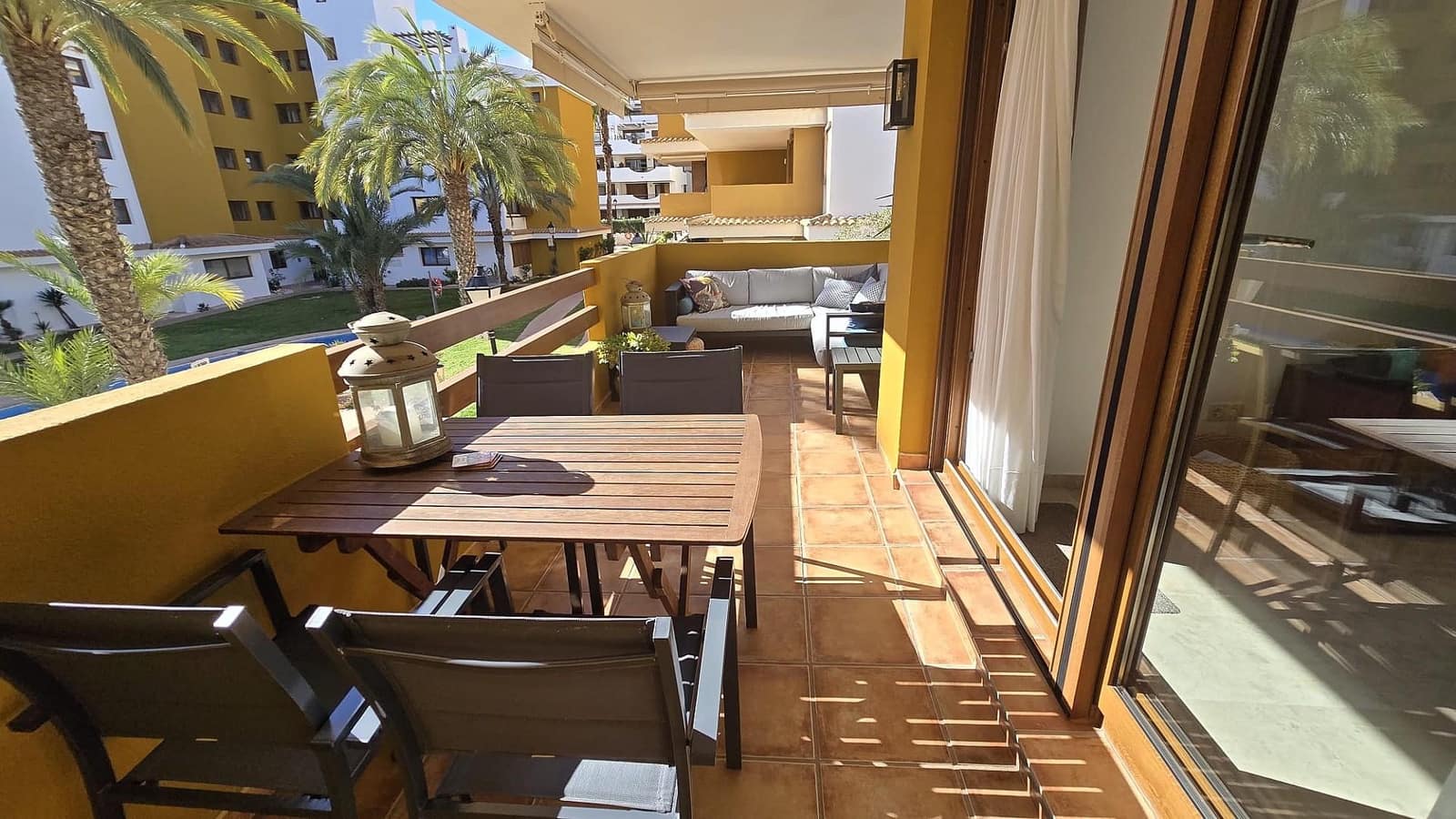 2 bedroom Apartment for sale in Punta Prima with garage - € 279,000 (Ref: 9715082)