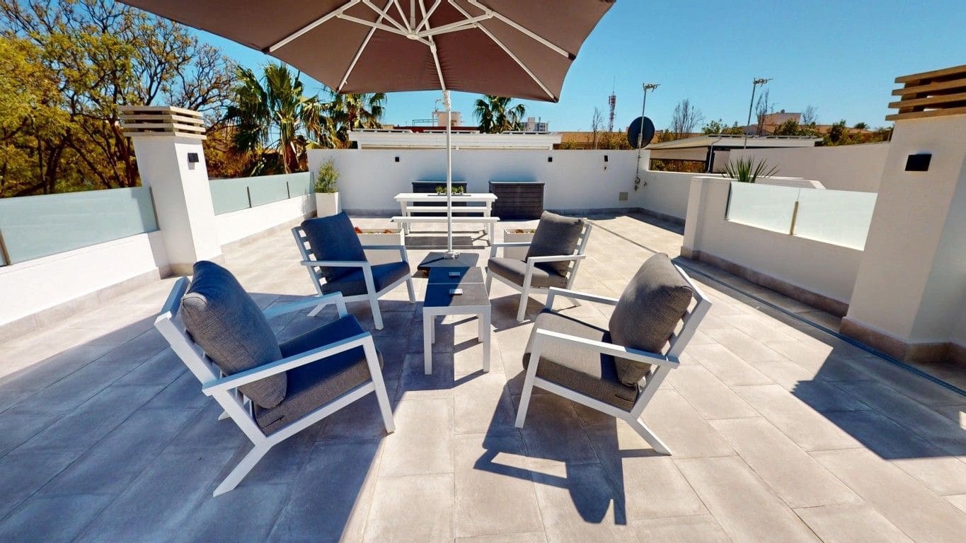 3 soverom Villa til salgs i Los Alcazares med garasje - € 469 000 (Ref: 9715083)