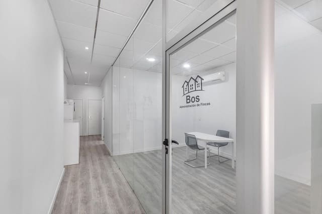 3 quarto Comercial para venda em Torrevieja - 127 260 € (Ref: 9715088)