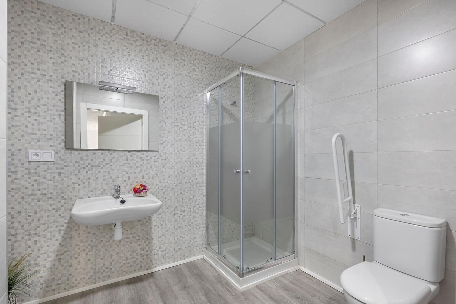 3 quarto Comercial para venda em Torrevieja - 127 260 € (Ref: 9715088)