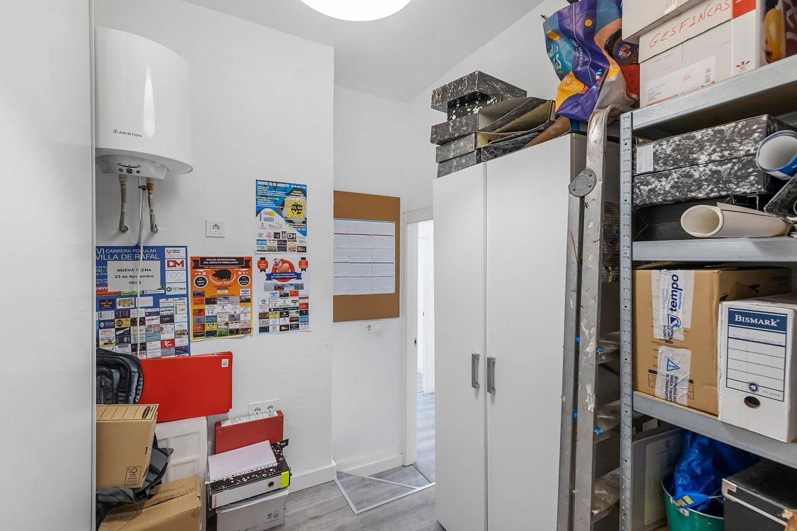 3 quarto Comercial para venda em Torrevieja - 127 260 € (Ref: 9715088)