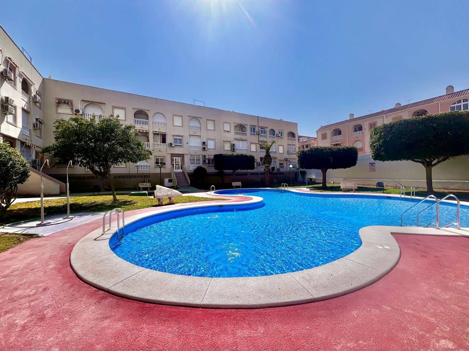 2 soverom Leilighet til salgs i Torrevieja med svømmebasseng - € 145 000 (Ref: 9715089)