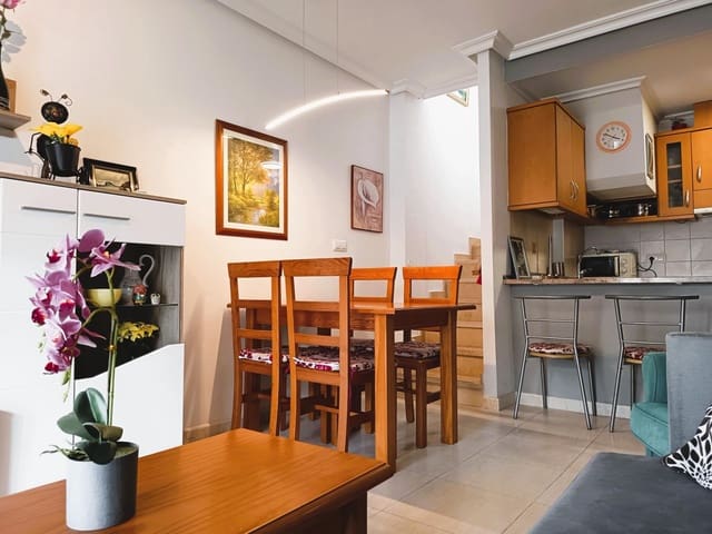 2 makuuhuone Kattohuoneisto myytävänä paikassa Cabo Roig, Orihuela mukana 
autotalli - 219 000 € (Ref: 9720171)