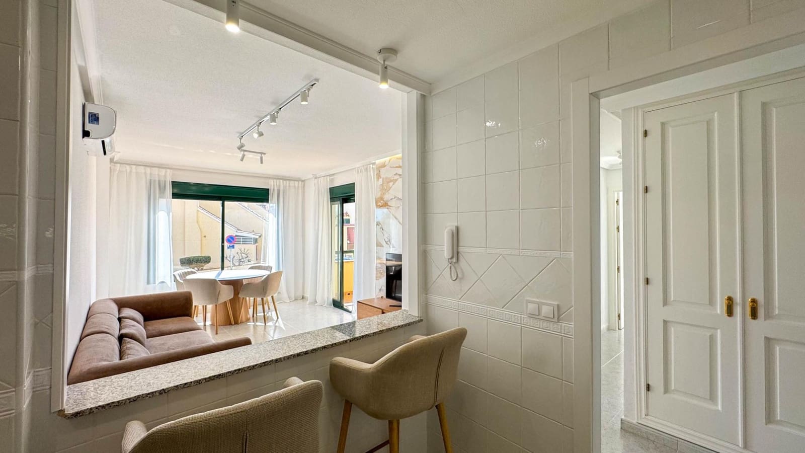 2 bedroom Apartment for sale in Filipinas - € 249,000 (Ref: 9726806)