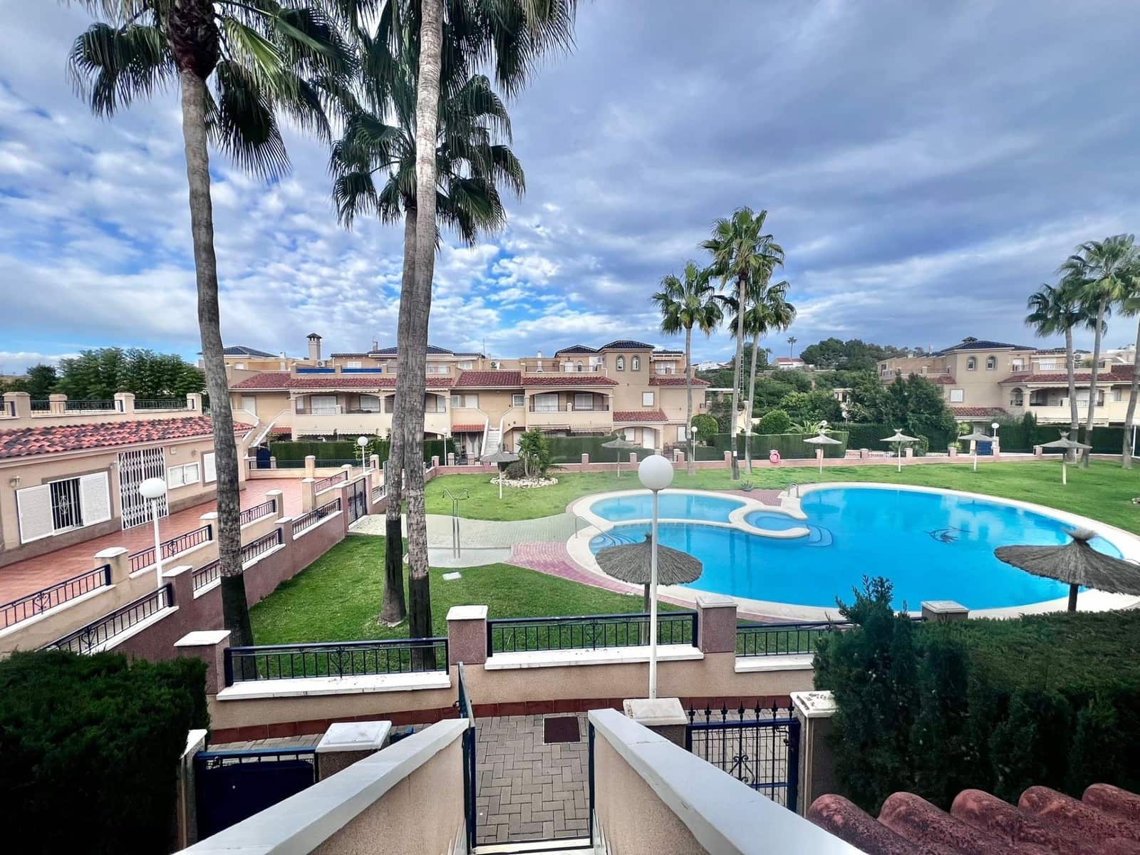 2 chambre Bungalow à vendre à Pilar de la Horadada avec piscine garage - 198 000 € (Ref: 9732394)