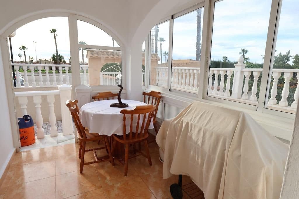 Adosado de 3 habitaciones en Playa Flamenca en venta - 202.000 € (Ref: 9732395)