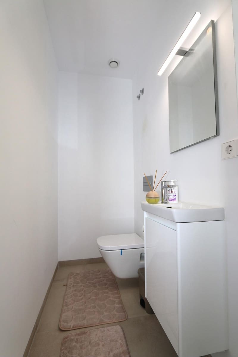 Chalet de 3 habitaciones en Pilar de la Horadada en venta - 445.000 € (Ref: 9735712)
