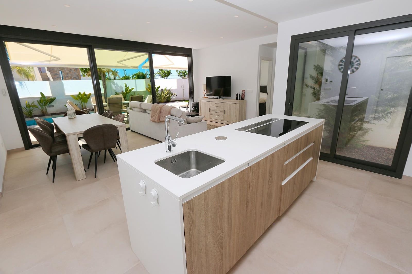Chalet de 3 habitaciones en Pilar de la Horadada en venta - 445.000 € (Ref: 9735712)