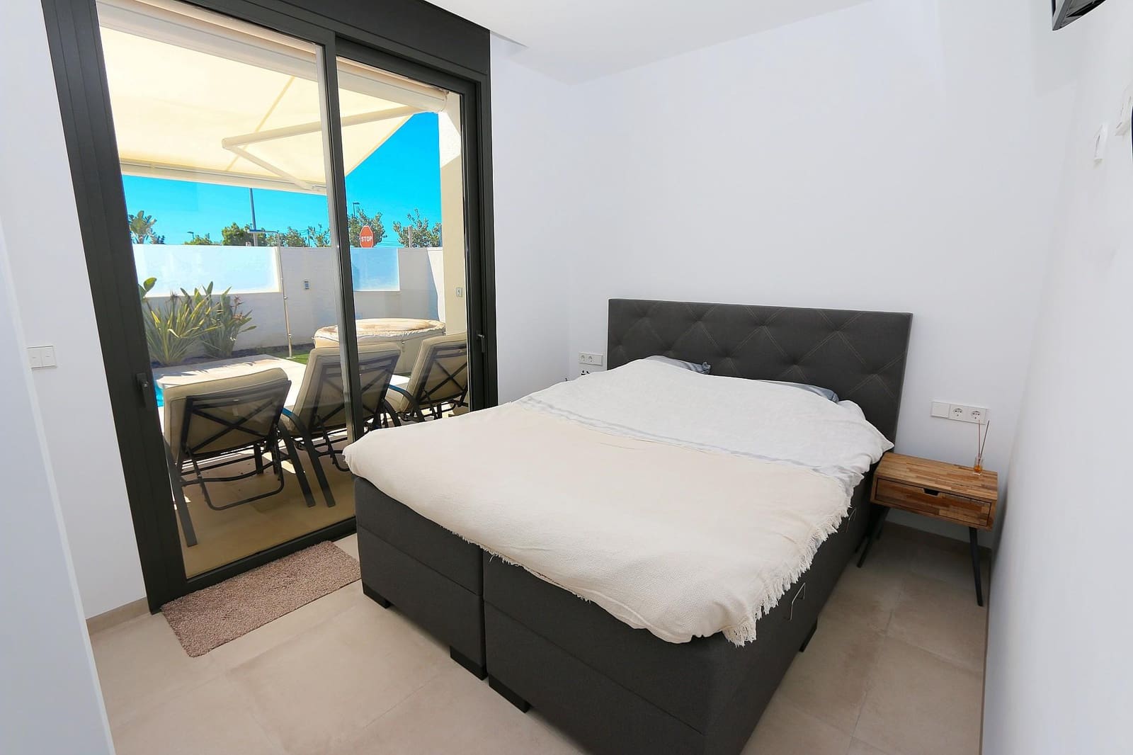 Chalet de 3 habitaciones en Pilar de la Horadada en venta - 445.000 € (Ref: 9735712)