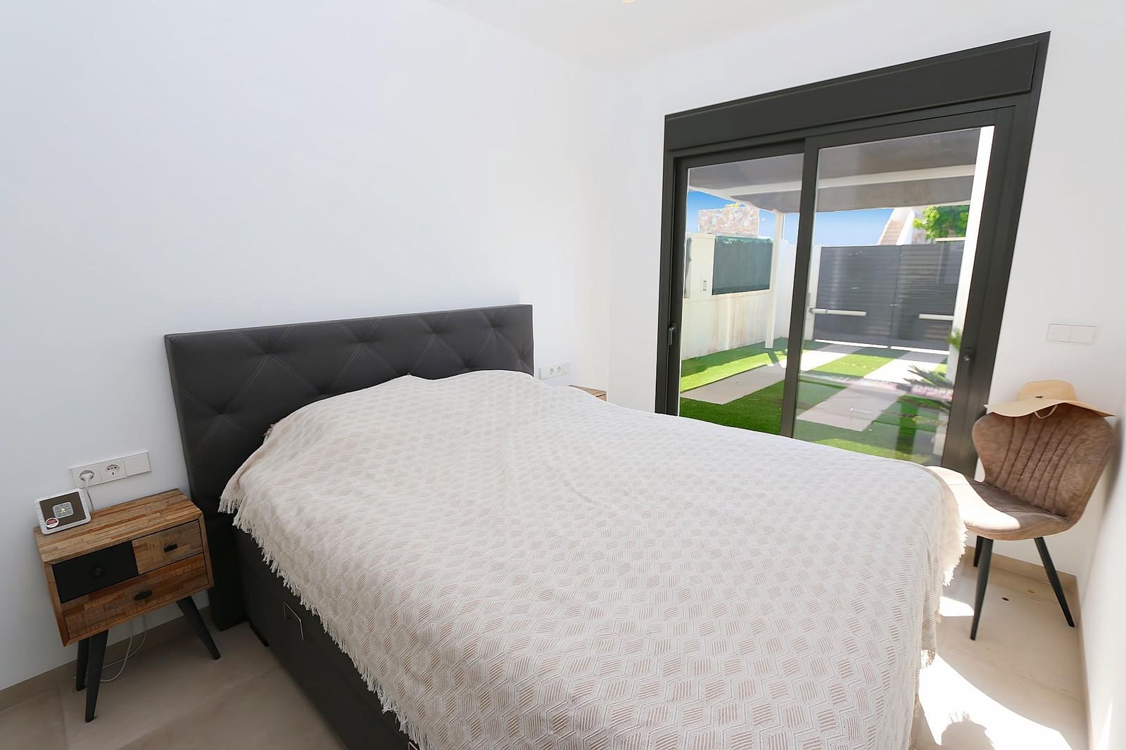 Chalet de 3 habitaciones en Pilar de la Horadada en venta - 445.000 € (Ref: 9735712)