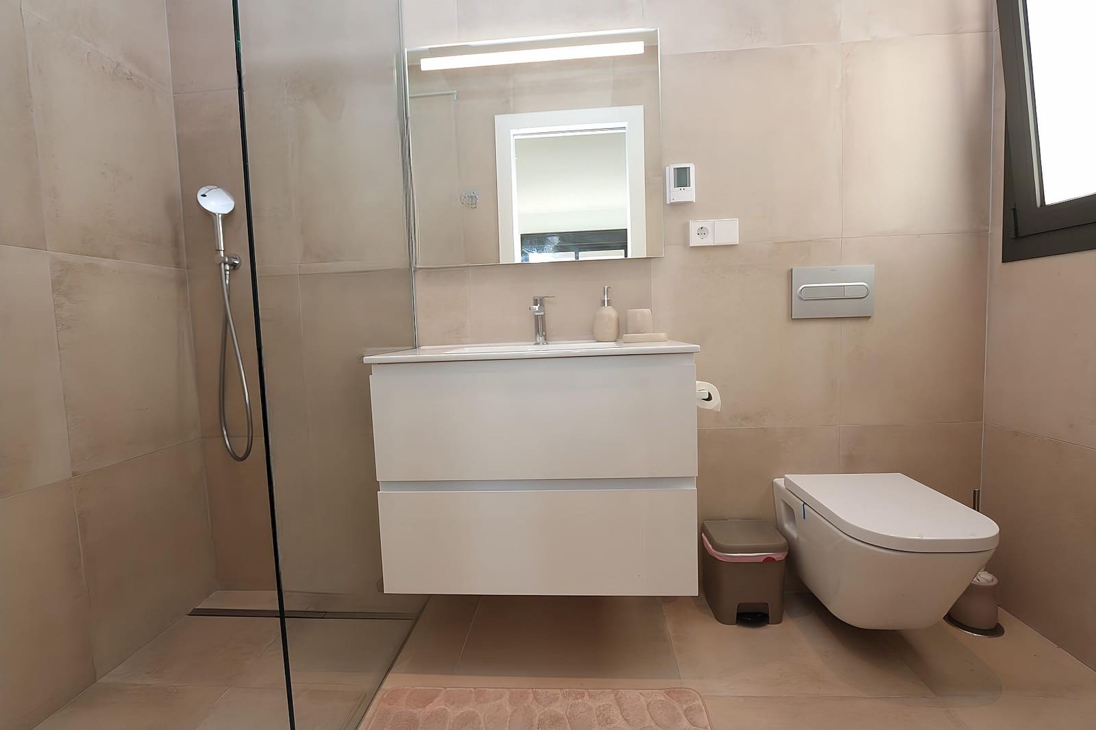 Chalet de 3 habitaciones en Pilar de la Horadada en venta - 445.000 € (Ref: 9735712)