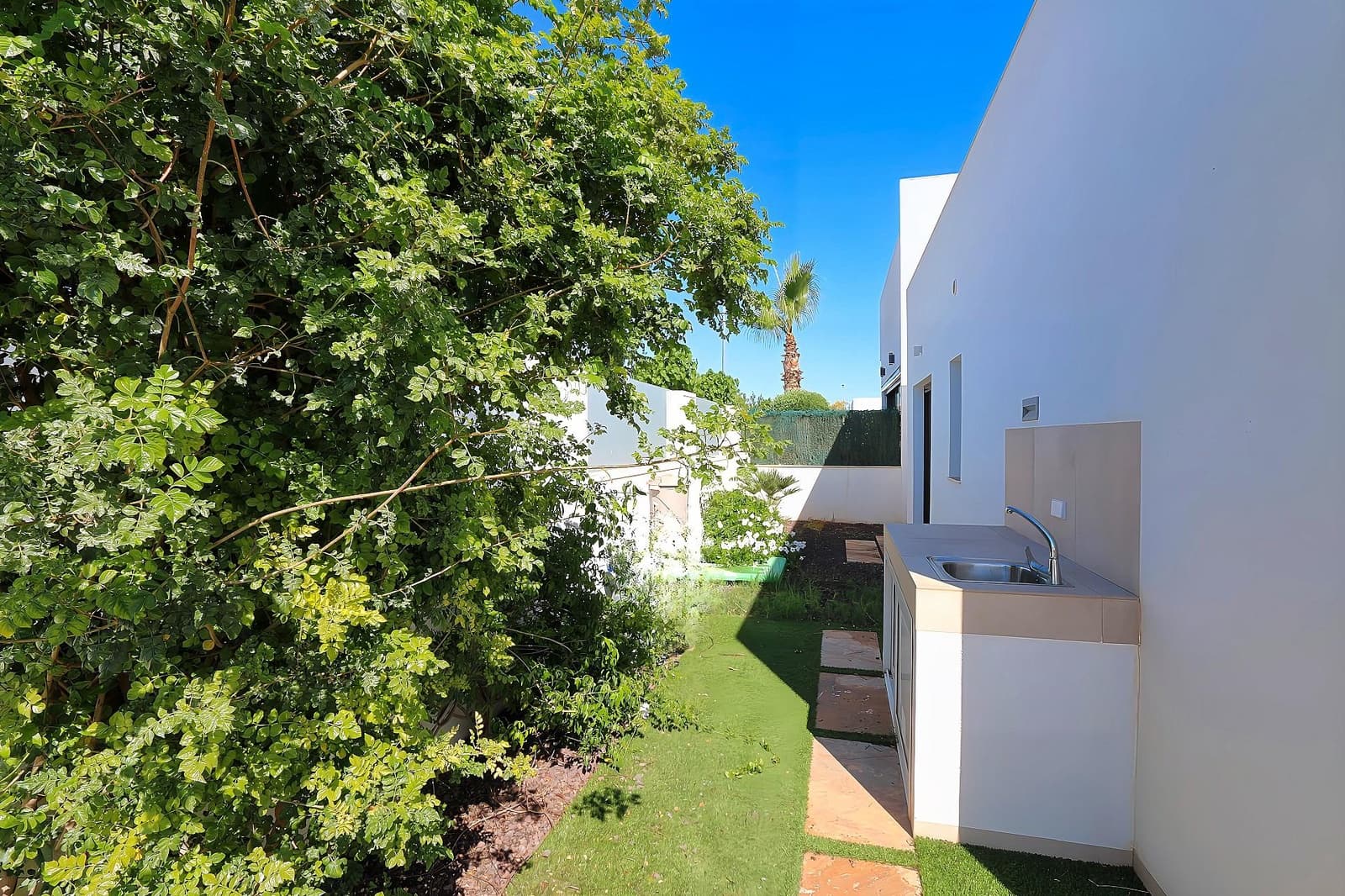 Chalet de 3 habitaciones en Pilar de la Horadada en venta - 445.000 € (Ref: 9735712)