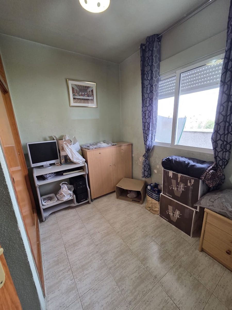 3 makuuhuone Kattohuoneisto myytävänä paikassa Torrevieja - 155 000 € (Ref: 9735722)