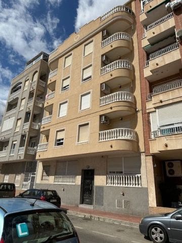 2 chambre Appartement à vendre à Torrevieja - 190 000 € (Ref: 9735736)