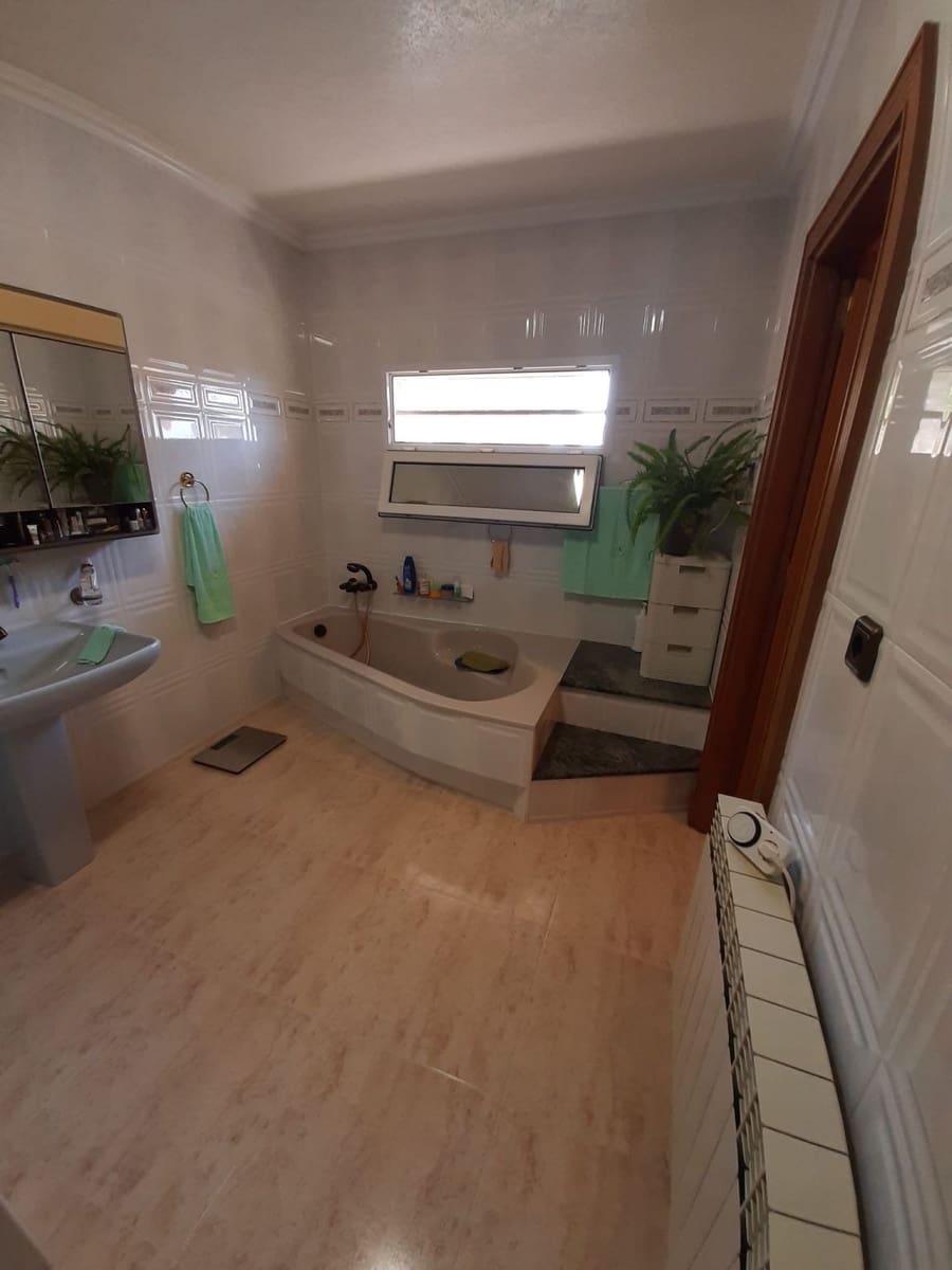 5 slaapkamer Villa te koop in Villamartin - € 740.000 (Ref: 9735739)