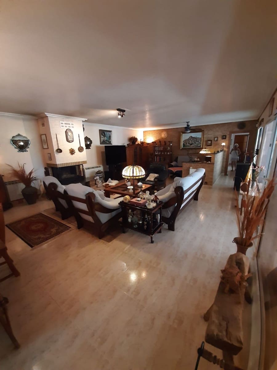 5 slaapkamer Villa te koop in Villamartin - € 740.000 (Ref: 9735739)