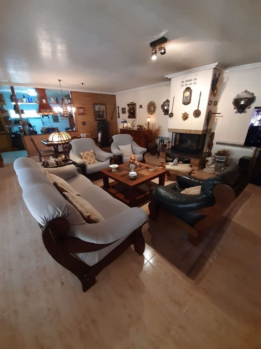 5 slaapkamer Villa te koop in Villamartin - € 740.000 (Ref: 9735739)