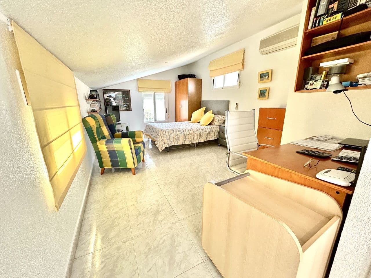 4 bedroom Villa for sale in Pinar de Campoverde with garage - € 460,000 (Ref: 9735755)