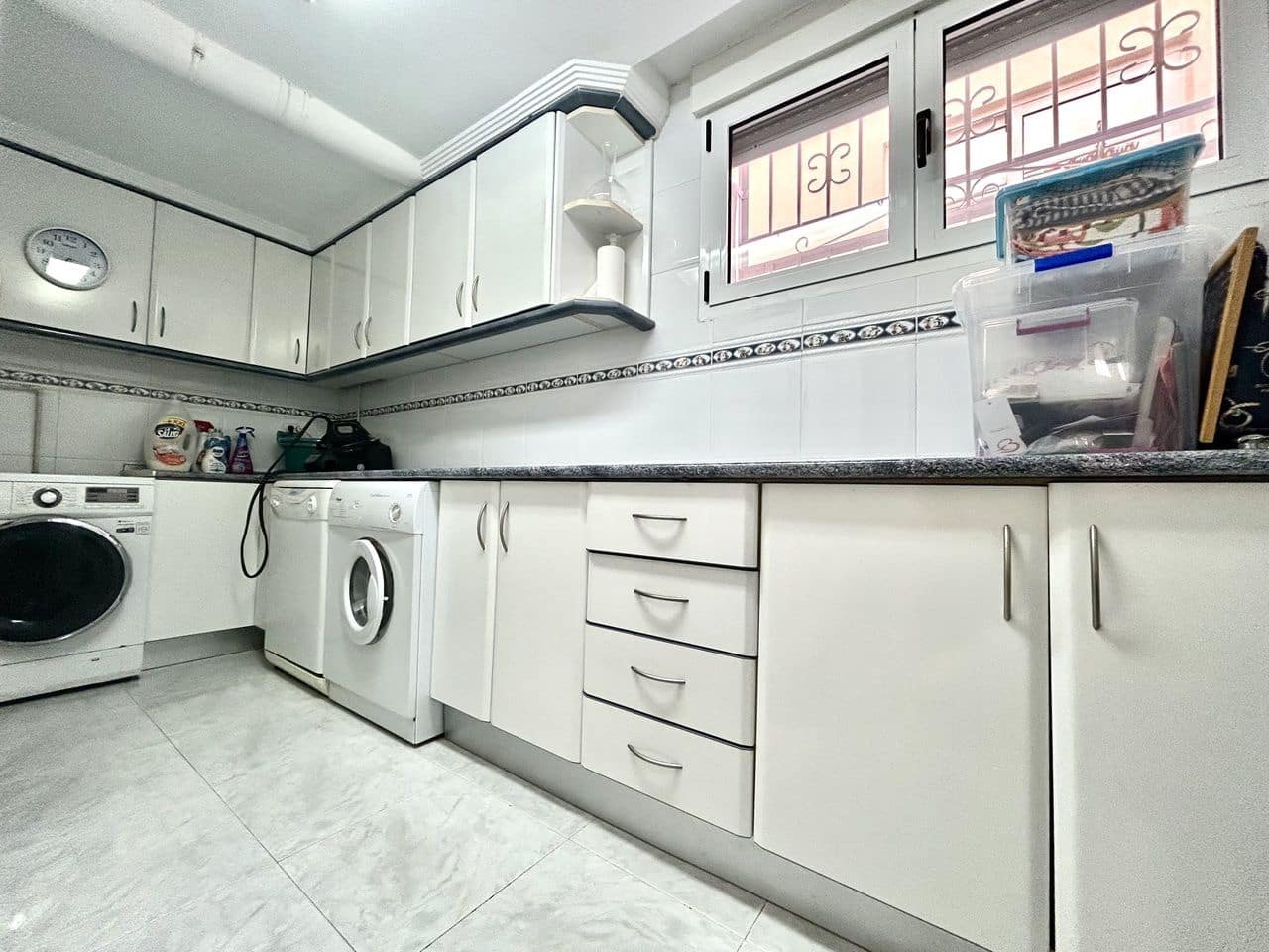 4 bedroom Villa for sale in Pinar de Campoverde with garage - € 460,000 (Ref: 9735755)